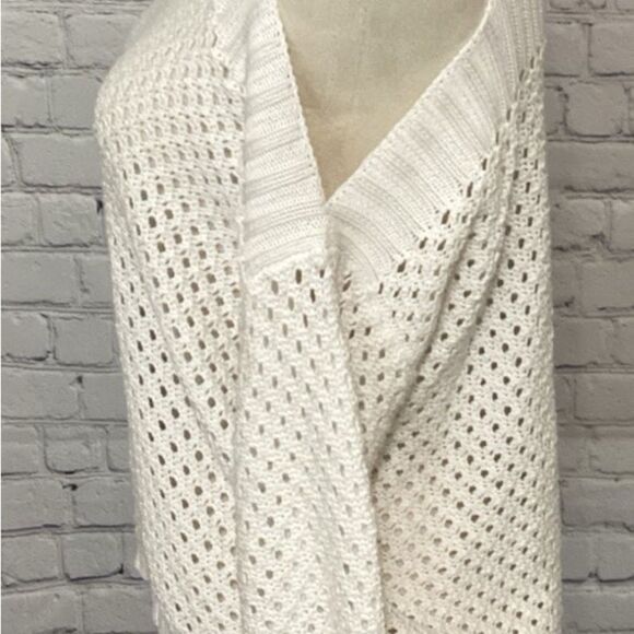 Cotton By Autumn Sweater Women’s Size M Color White Cashmere Off the Shoulder - Picture 4 of 7